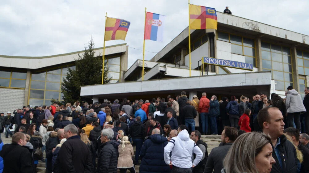 Vranje: Gradski odbor SNS demantuje da je kvota za miting 26. maja za Vranjance 3.000 ljudi 1