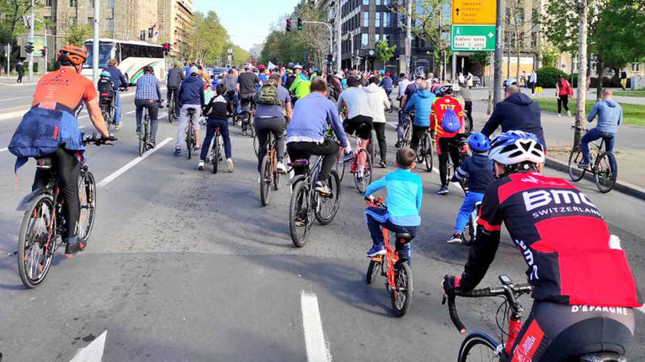 Biciklisti u protestnoj vožnji zbog prekida staze ispod Kalemegdana 1