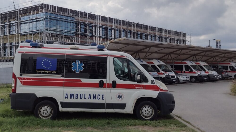 Hitnoj pomoći u Kragujevcu javljali se pacijenti sa pritiskom, povredama i temperaturom 1