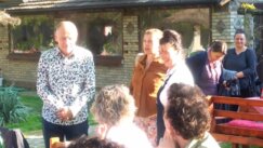 IMG-39d515ae06559df28b3197199645ba32-V Samo u Istočnoj Evropi cepaju plakate tolerancije: Dizajner Mirko Ilić o svom projektu i tome kako je shvatio da u Srbiji "javno nije ničije" 6