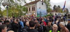 Protest radnika EPS u Lazarevcu Završen protest radnika EPS-a: Rok za poništenje odluke o prelasku u akcionarsko društvo sedam dana ili sledi radikalizacija (VIDEO, FOTO) 7