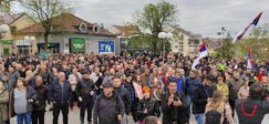 Protest radnika EPS u Lazarevcu Završen protest radnika EPS-a: Rok za poništenje odluke o prelasku u akcionarsko društvo sedam dana ili sledi radikalizacija (VIDEO, FOTO) 5