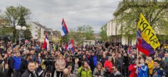 Protest radnika EPS u Lazarevcu Završen protest radnika EPS-a: Rok za poništenje odluke o prelasku u akcionarsko društvo sedam dana ili sledi radikalizacija (VIDEO, FOTO) 4
