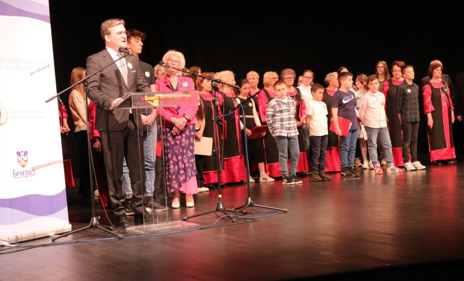 Ministar Selaković otvorio Festival međugeneracijske solidarnosti i saradnje "OKej" (FOTO) 1