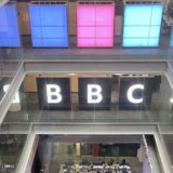 Predsednik upravnog odbora BBC podneo ostavku zbog kršenja pravila o javnim imenovanjima 13