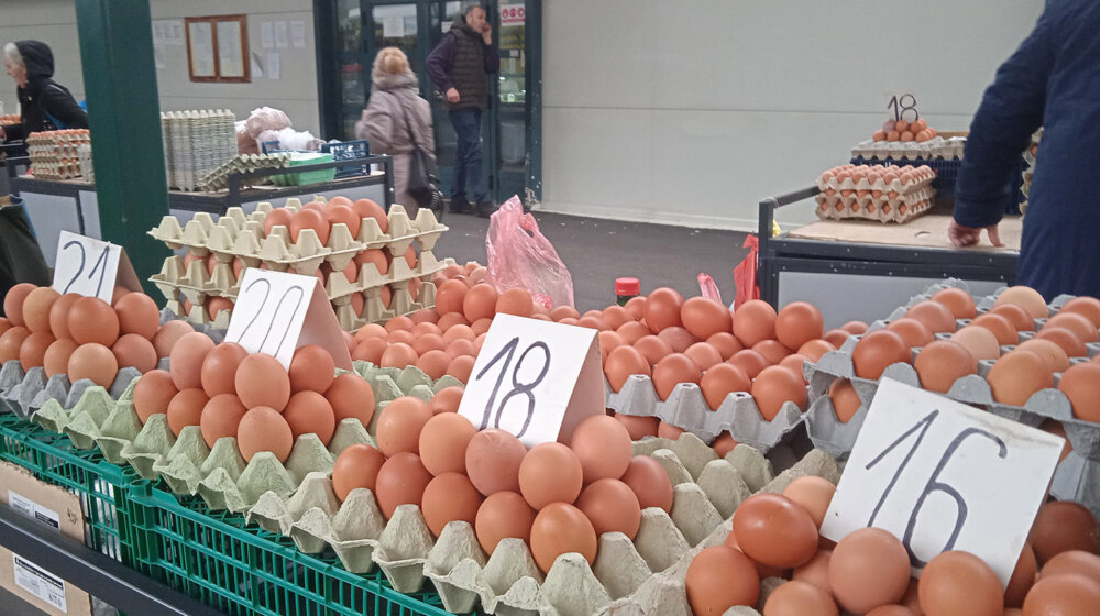 Ima ih dovoljno, ali nisu jeftina: Pregled cena jaja pred Uskrs u 11 gradova Srbije 1