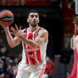 Crvena zvezda pobedila Olimpijakos u 33. kolu Evrolige, Kampaco doneo trijumf crveno-belima u „bratskom derbiju“ 13