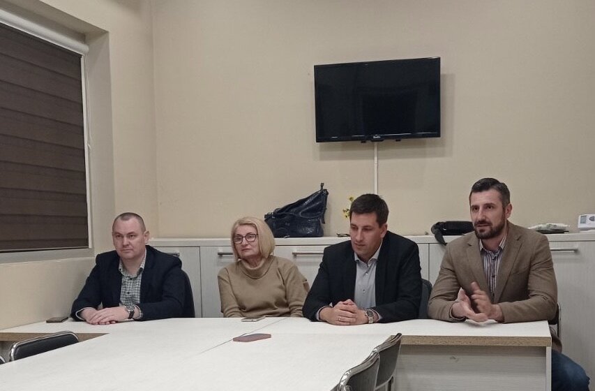 Stranka Zajedno u Kragujevcu otvorila kancelariju za razgovor sa građanima 1
