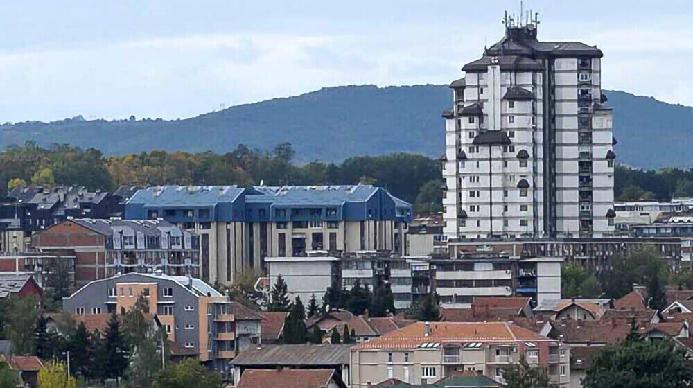 Preminula žena koja je juče pala sa kragujevačkog solitera Y 1