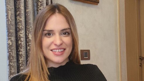 Milica Đurđević Stamenkovski Stranke desnice traže posebnu sednicu parlamenta o situaciji na KiM: Vučićeva politika doživela potpuni krah 4