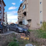 "Asfalt puca, kanalizacija se izliva": Zašto stanari u beogradskom naselju Mirijevo strahuju od klizišta (FOTO) 6