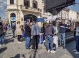 Referendum je jedini izbor na kojem bi Vučić bio poražen: Vuk Jeremić na akciji sakupljanja potpisa u Kragujevcu (FOTO) 4