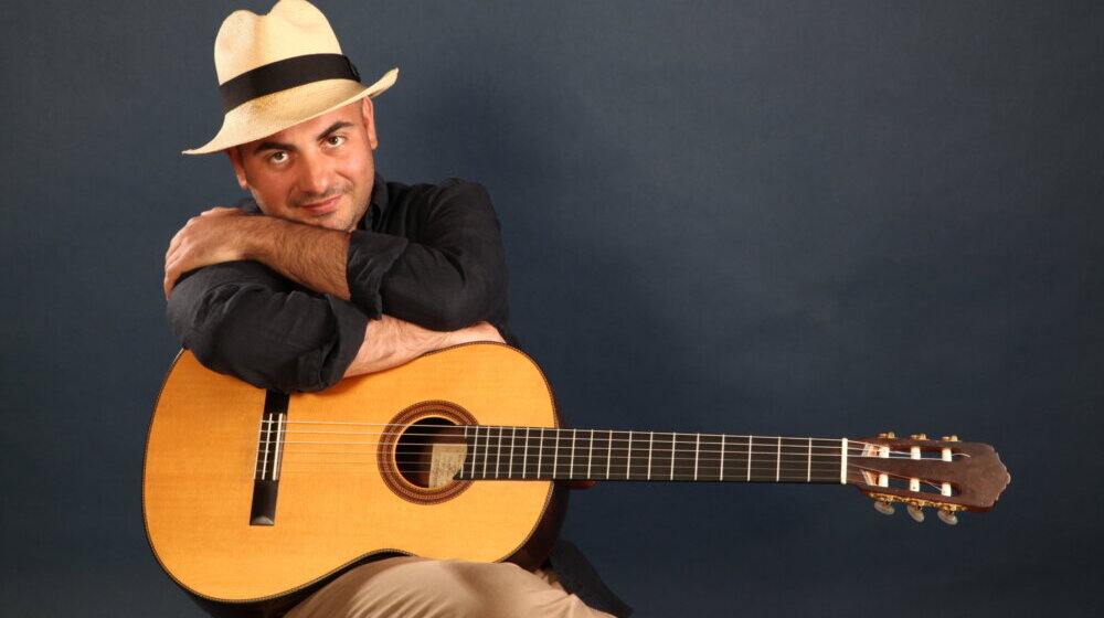 “Džentlmen sa gitarom” nakon tri godine nastupa u Beogradu, na velikoj sceni Narodnog pozorišta 1