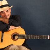 “Džentlmen sa gitarom” nakon tri godine nastupa u Beogradu, na velikoj sceni Narodnog pozorišta 6