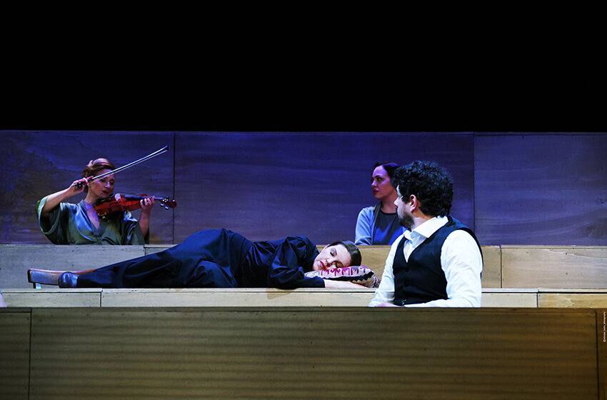 Ovacije na premijeri predstave "Očevi i oci" u Narodnom pozorištu: Nasleđe, unutrašnji egzili i zarobljenosti u kojima smo prisiljeni da živimo 1