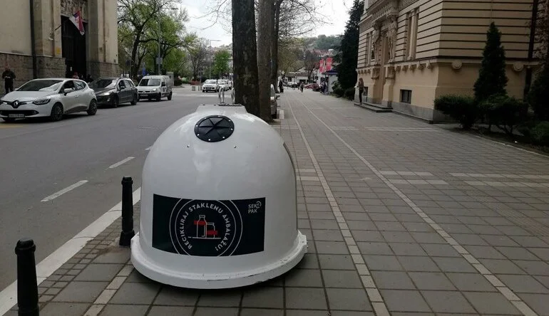 Reciklažna zvona za odlaganje stakla u Valjevu i na Divčibarama 1