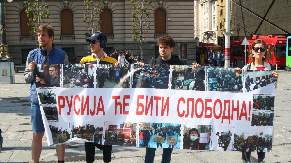 Rusko demokratsko društvo pozvalo građane da odaju poštu stradalima u oružanom napadu u Moskvi 1