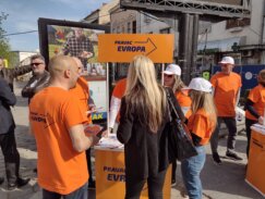 SSP Pravac Evropa - Kragujevac 03 Patriotizam je uvesti sankcije Rusiji: Dalibor Jekić SSP Kragujevac u akciji Pravac Evropa 3