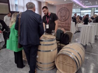 Sav srpski svet ali vinski na Salonu u Kragujevcu: Od muštuluka i tamnjanike do patine i mistike 11