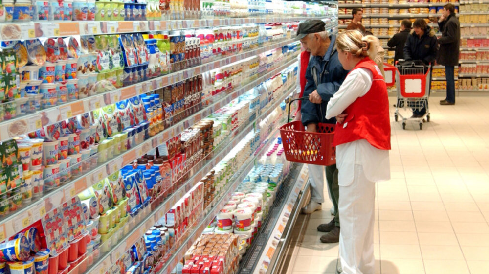 Otimanje za praseće meso u jednom hipermarketu u Vranju - dokaz da živimo u zemlji ekonomskog tigra ili marketinški trik? 1