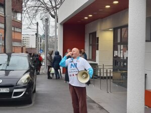 “Nemoj Dragane! Da znaš kako je unutra ne bi išao”: Kako je izgledao odlazak vlasnika Informera u zatvor 2 “Nemoj Dragane! Da znaš kako je unutra ne bi išao”: Kako je izgledao odlazak vlasnika Informera u zatvor 2