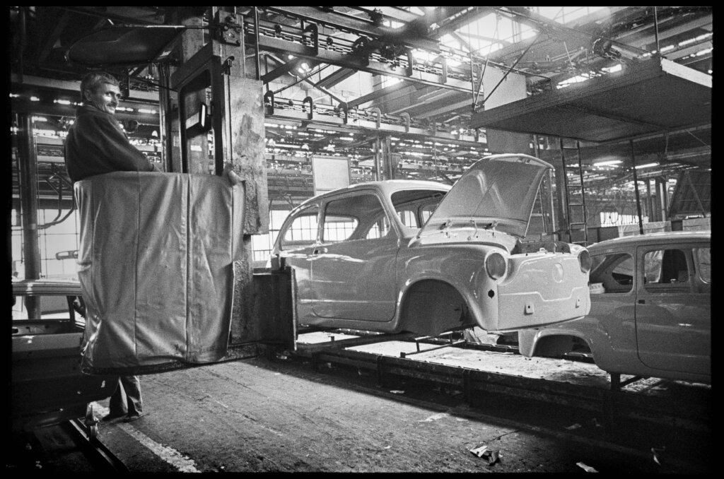 (FOTO) "Radilo se mnogo i živelo dobro": Bilo jednom u kragujevačkoj Crvenoj Zastavi 3