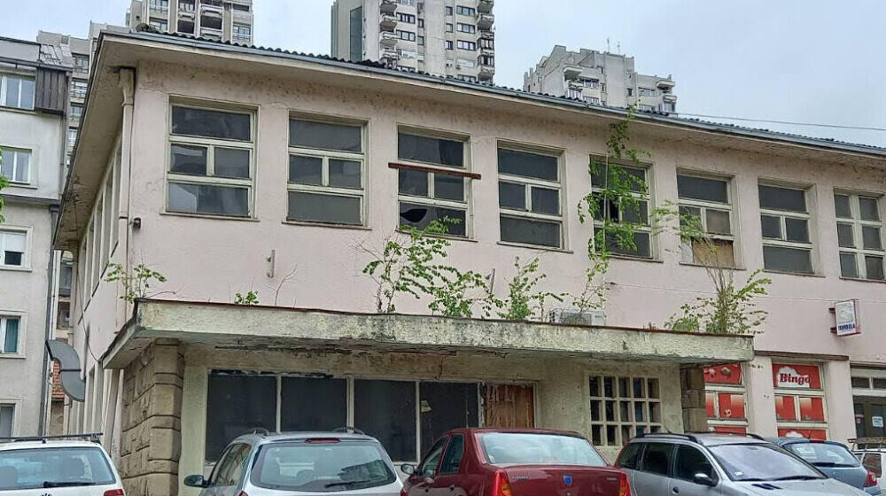 Da li će užička vlast obnoviti zgradu starog dečjeg dispanzera ili će parcelu prepustiti naprednjačkim investitorima? 1