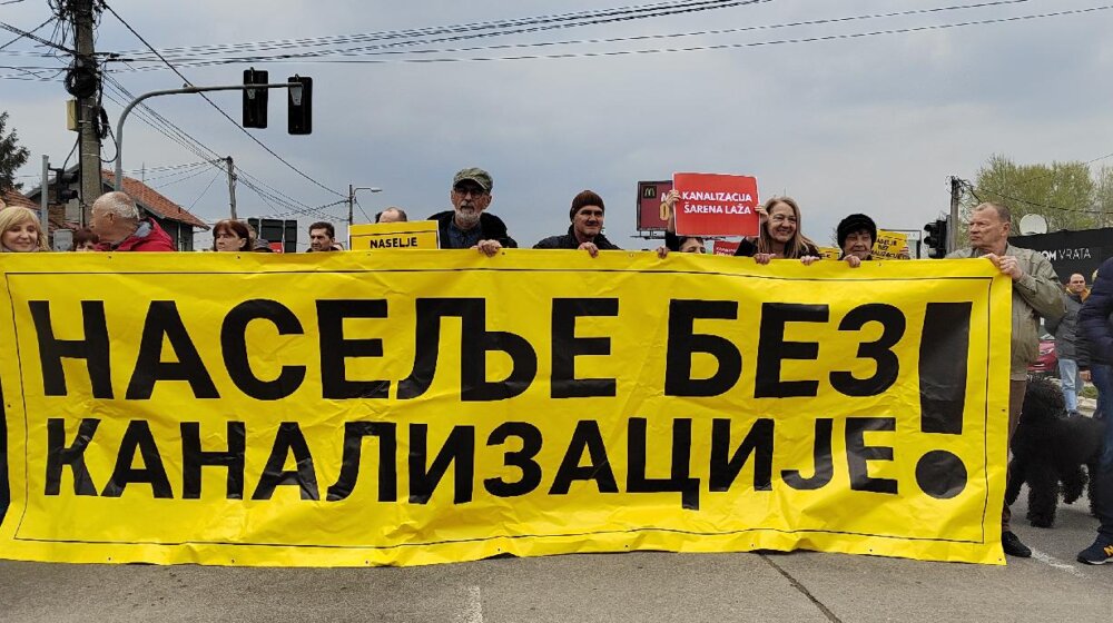 Meštani Krnjače ponovo danas blokirali Zrenjaninski put 1