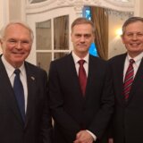Stefanović sa senatorom Dejnsom: Potrebno da Srbija uskladi spoljnu politiku sa EU 6