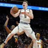 Denver bez Jokića poražen od Finiksa, Oklahoma savladala Jutu u borbi za plej-in turnir 1