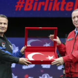 Erdogan se pojavio posle bolesti i predstavio prvog turskoog astronauta 1