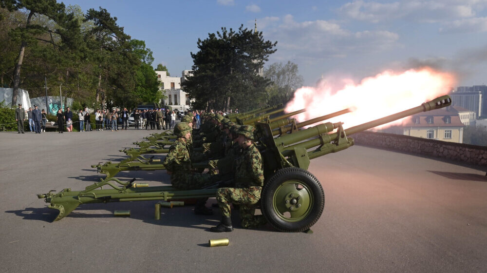 Počasna artiljerijska paljba sa Kalemegdana povodom Dana Vojske Srbije 1