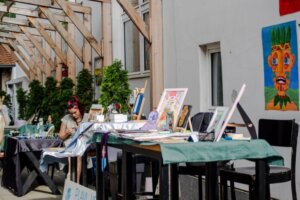 Bazar kreativnih umetnina i rukotvorina u organizaciji niške umetničke komune “Mint” 4