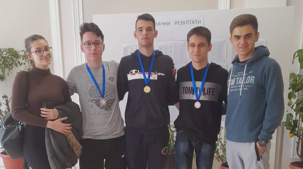 Gimnazijalci iz Zaječara doneli medalje sa državnog takmičenja iz matematike 1