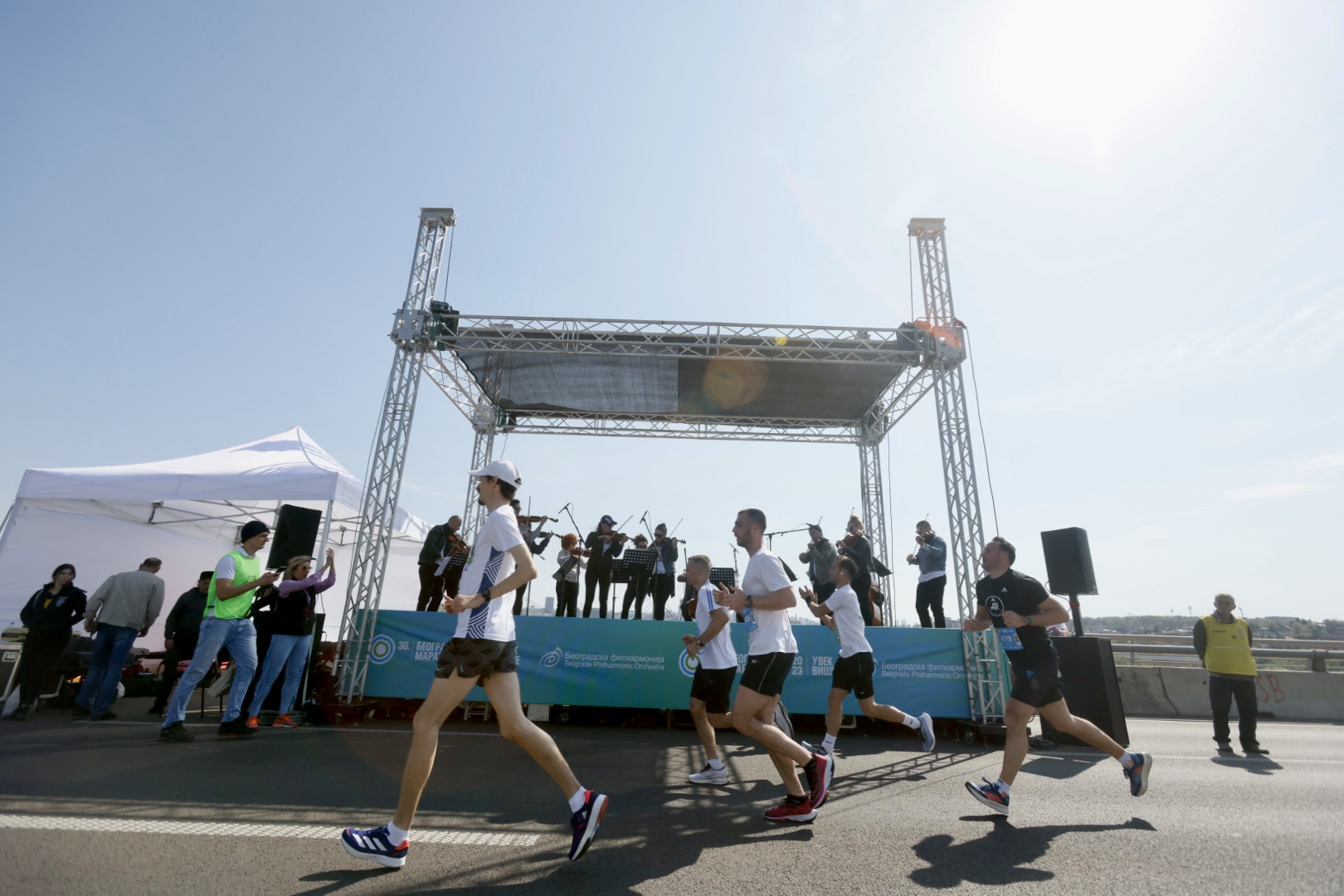 Beogradska filharmonija bodrila trkače maratona: Povezuju ih izdržljivost, posvećenost i strast 2