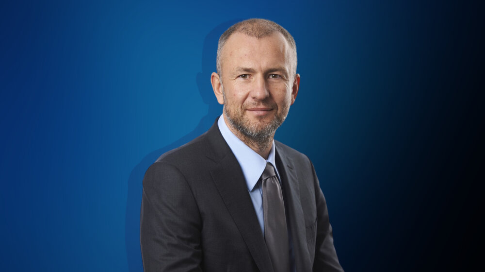 Sa "bivšom modelsicom" voli da letuje na Jadranu i tvrdi da "ne poznaje Putina": Ko je Andrej Meljničenko, najbogatiji Rus? 1