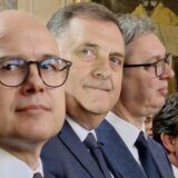 Od ministra odbrane do predsednika: Državni vrh Srbije i Republike Srpske prisustvovao opelu patrijarhovoj majci u Čurugu 6