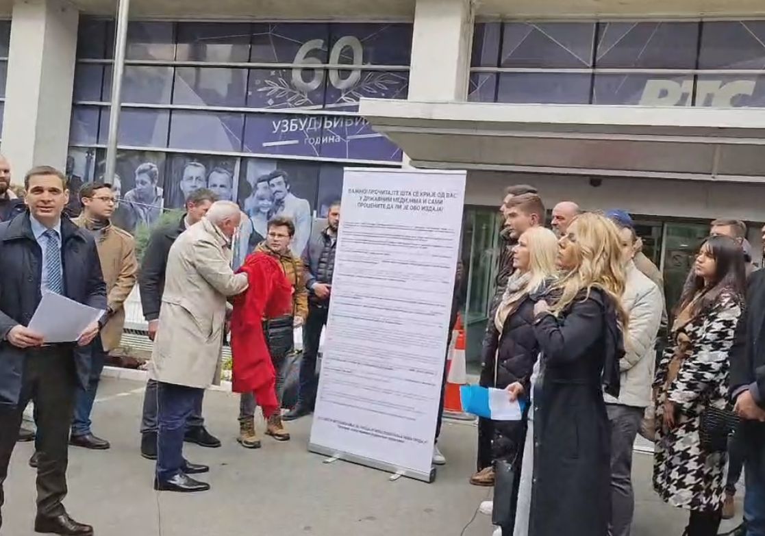 Desnica ispred RTS-a zatražila da se sporazum o Kosovu pročita u svim informativnim emisijama 2