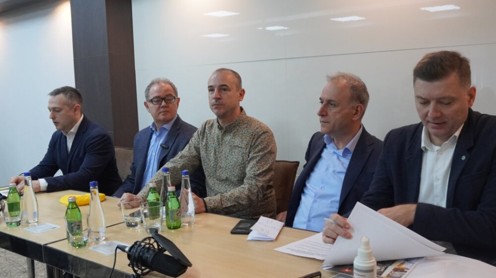 Stranka Zajedno uz Ponoša: Osuda flajera "lažni general sa putovnicom" 1