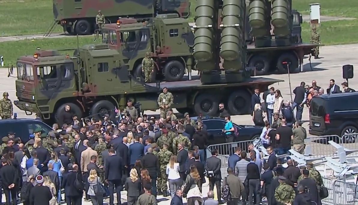 Na vojnoj vežbi i predsednikov sin Danilo Vučić 2