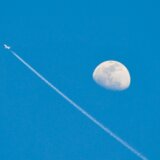 Zašto nekada vidimo Mesec i tokom dana na nebu 11