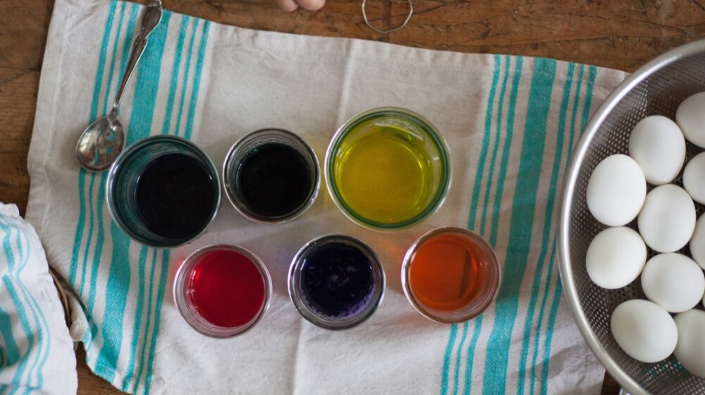 Ako farbate jaja sintetičkim bojama dobro pogledajte deklaracije na kesici: Ove bolje izbegavajte 1