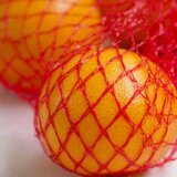 Nije slučajno što su pomorandže upakovane u crvenu mrežicu: Reč je o optičkoj iluziji koja nam vara mozak 3
