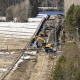Finska pokazala prvi deo ograde na granici sa Rusijom 5