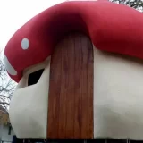 Useljiva "pečurka" od 25 kvadrata i pravi pravcati brod: Kućice iz bajke su budućnost, smatra inovator iz Novog Sada (FOTO) 1