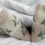 Stručnjak otkriva da li treba da spavamo u čarapama ili ne 5