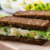 Od ostatka kuvanih jaja nakon Uskrsa napravite ukusan sendvič 4