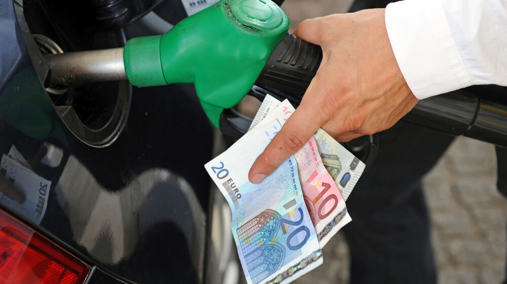 Kolike su cene goriva u zemljama regiona, a gde je Srbija na lestvici skupoće? 22