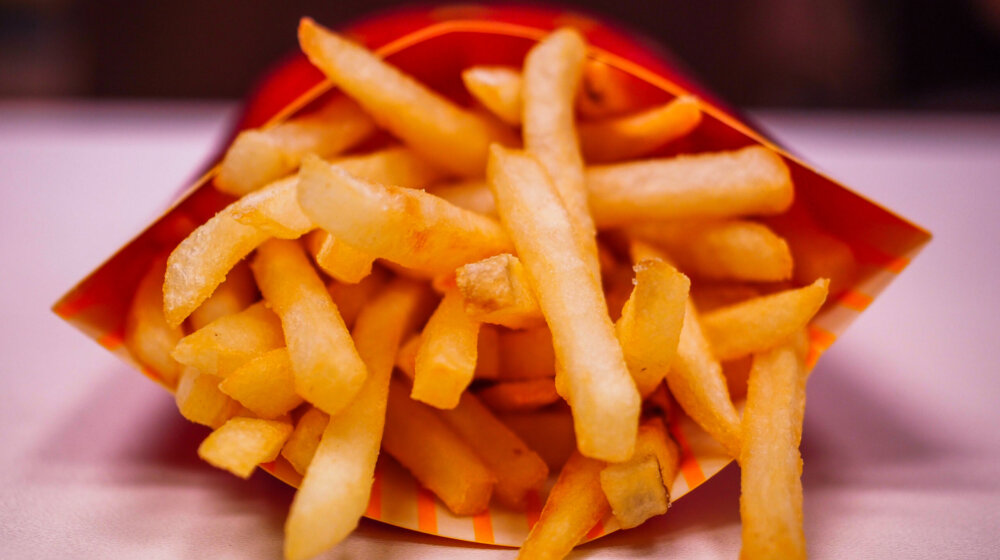 Tiktoker otkrio šokantnu tajnu koja stoji iza najpoznatijeg pomfrita: Video pogledalo devet miliona ljudi 1