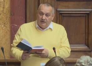 srdjan Počelo prolećno zasedanje Skupštine Srbije sa mesec i po zakašnjenja 4